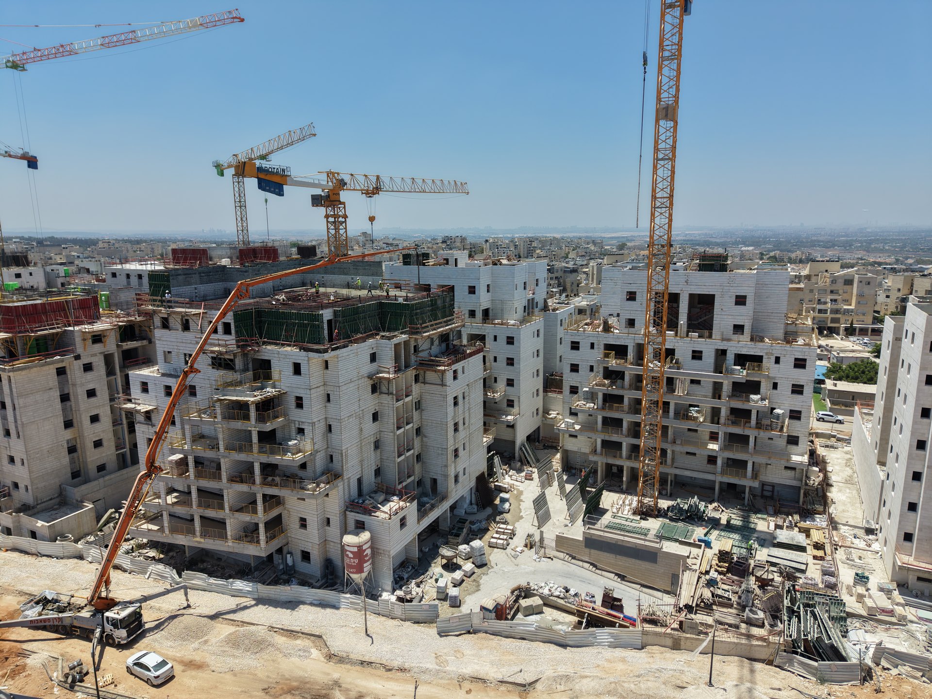 פסגות-אור אלעד — צילום רחפן מהשטח, יולי 2026